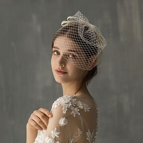 

One-tier Stylish Wedding Veil Blusher Veils with Ribbon Bow Tulle / Drop Veil