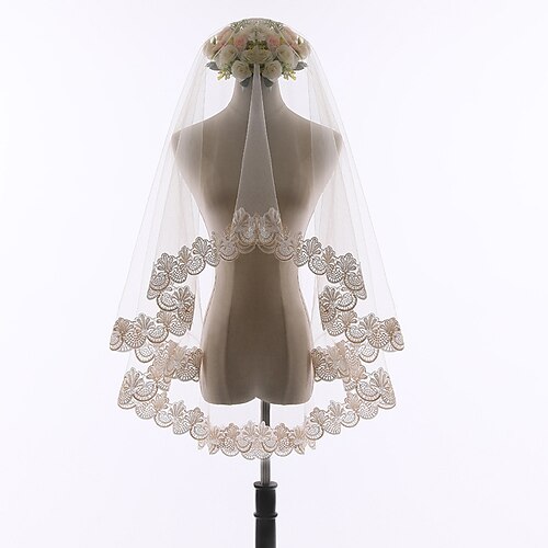 One-tier Antique / Lace Wedding Veil Fingertip Veils with Fringe / Trim 64.96 in (165cm) Tulle
One-tier Antique / Lace Wedding Veil Fingertip Veils with Fringe / Trim 64.96 in (165cm) Tulle