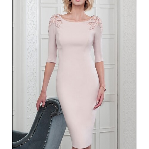 

Sheath / Column Mother of the Bride Dress Plus Size Jewel Neck Knee Length Polyester Half Sleeve with Beading Appliques 2022