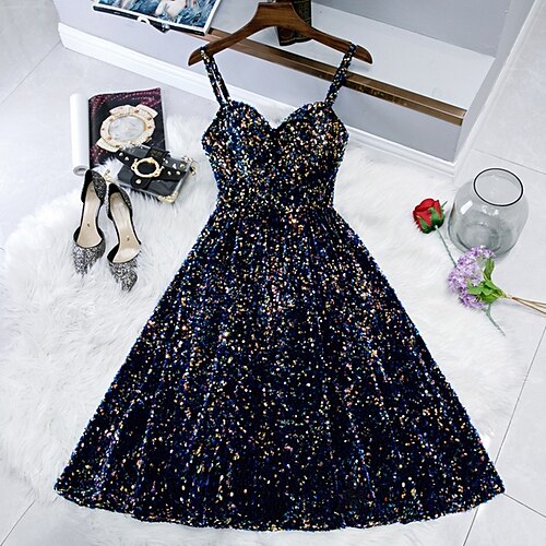 

A-Line Sparkle & Shine Holiday Cocktail Party Dress Spaghetti Strap Sleeveless Knee Length Sequined with Sequin 2022