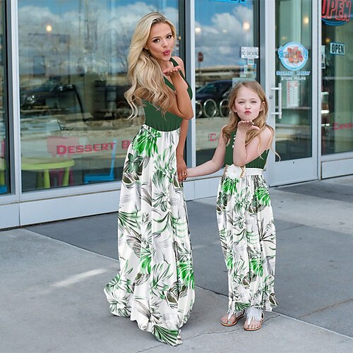 mommy and me dresses stampa floreale verde senza maniche party dress maxi basic boho abiti abbinati primavera estate
mommy and me dresses stampa floreale verde senza maniche party dress maxi basic boho abiti abbinati primavera estate