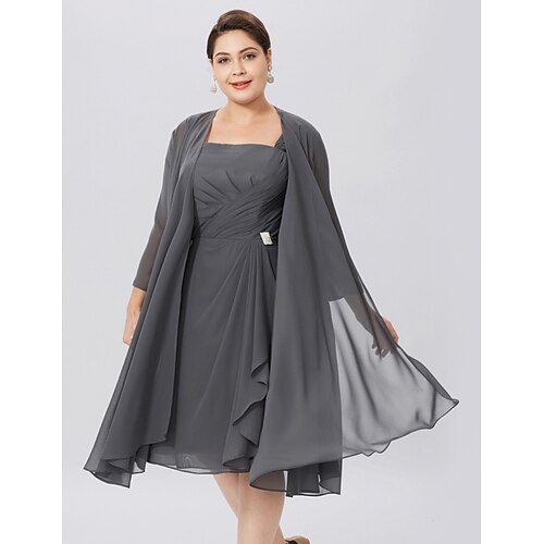 A-Line Mother of the Bride Dress Plus Size Elegant Straps Knee Length Chiffon Sleeveless with Criss Cross Pleats 2022
A-Line Mother of the Bride Dress Plus Size Elegant Straps Knee Length Chiffon Sleeveless with Criss Cross Pleats 2022