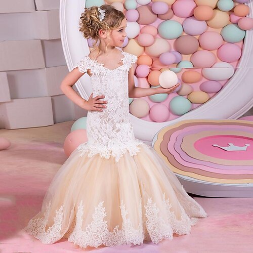 Wedding Party Princess Flower Girl Dresses Boat Neck Sweep / Brush Train Lace Tulle Spring Summer with Appliques Splicing Cute Girls' Party Dress Fit 3-16 Years
Wedding Party Princess Flower Girl Dresses Boat Neck Sweep / Brush Train Lace Tulle Spring Summer with Appliques Splicing Cute Girls' Party Dress Fit 3-16 Years