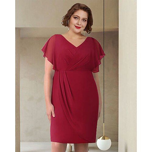 Linjeform Kjole til brudens mor Elegant V-hals Knelengde Chiffon Kortermet med Ruchiing 2023
Linjeform Kjole til brudens mor Elegant V-hals Knelengde Chiffon Kortermet med Ruchiing 2023