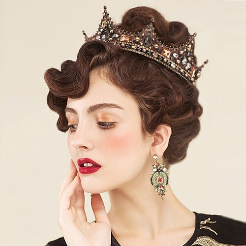 Crystal / Alloy Crown Tiaras with Crystal / Rhinestone 1 PC Wedding / Special Occasion Headpiece
Crystal / Alloy Crown Tiaras with Crystal / Rhinestone 1 PC Wedding / Special Occasion Headpiece