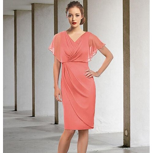 A tubino Abito da cerimonia per signora Elegante A V Al ginocchio Chiffon Manica corta con Con ruche 2023
A tubino Abito da cerimonia per signora Elegante A V Al ginocchio Chiffon Manica corta con Con ruche 2023