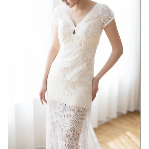 Sheath / Column Wedding Dresses V Neck Court Train Tulle Cap Sleeve Romantic Sexy with Lace 2022
Sheath / Column Wedding Dresses V Neck Court Train Tulle Cap Sleeve Romantic Sexy with Lace 2022