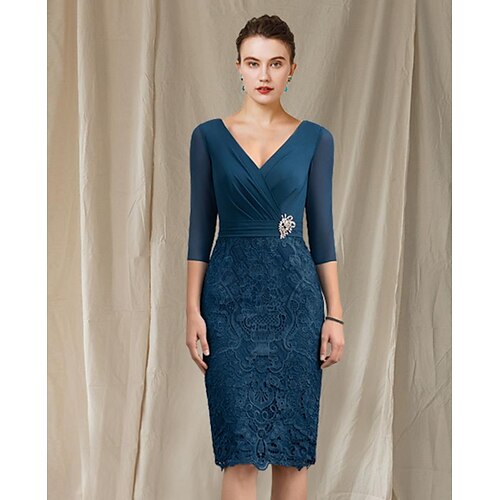 Sheath / Column Mother of the Bride Dress Elegant V Neck Knee Length Chiffon Lace Half Sleeve with Appliques Crystal Brooch 2022
Sheath / Column Mother of the Bride Dress Elegant V Neck Knee Length Chiffon Lace Half Sleeve with Appliques Crystal Brooch 2022