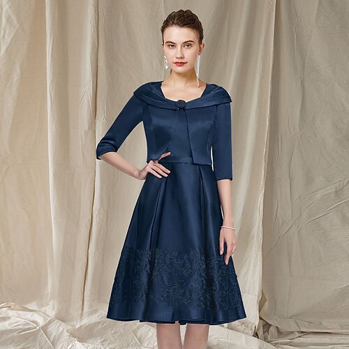 Two Piece A-Line Mother of the Bride Dress Elegant Scoop Neck Knee Length Satin Lace Sleeveless Short Jacket Dresses with Appliques 2022
Two Piece A-Line Mother of the Bride Dress Elegant Scoop Neck Knee Length Satin Lace Sleeveless Short Jacket Dresses with Appliques 2022