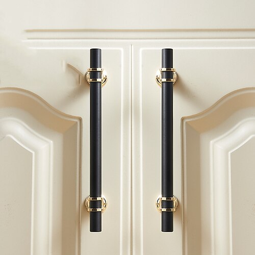 2 stk skapdør 150 mm håndtak moderne enkelt sort gull lys luksus europeisk høykvalitets garderobeskap dørhåndtak nordisk skuffhåndtak
2 stk skapdør 150 mm håndtak moderne enkelt sort gull lys luksus europeisk høykvalitets garderobeskap dørhåndtak nordisk skuffhåndtak
