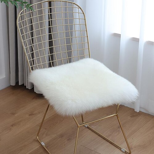 Seat Cushion Cover White Faux Fur Sheepskin Silky Chair Seat Pads Home Decor Wool Rugs Carpet Soft Fluffy Plush for Home Office Restaurant Chair
Seat Cushion Cover White Faux Fur Sheepskin Silky Chair Seat Pads Home Decor Wool Rugs Carpet Soft Fluffy Plush for Home Office Restaurant Chair
