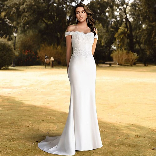 Ball Gown Sheath / Column Wedding Dresses Off Shoulder Sweep / Brush Train Lace Stretch Fabric Sleeveless Formal Romantic Sexy with Appliques 2022
Ball Gown Sheath / Column Wedding Dresses Off Shoulder Sweep / Brush Train Lace Stretch Fabric Sleeveless Formal Romantic Sexy with Appliques 2022