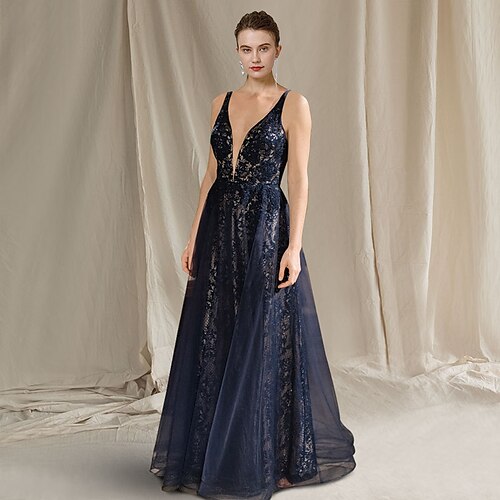 A-Line Mother of the Bride Dress Plus Size Elegant V Neck Floor Length Lace Tulle Sleeveless with Pleats Appliques 2022
A-Line Mother of the Bride Dress Plus Size Elegant V Neck Floor Length Lace Tulle Sleeveless with Pleats Appliques 2022