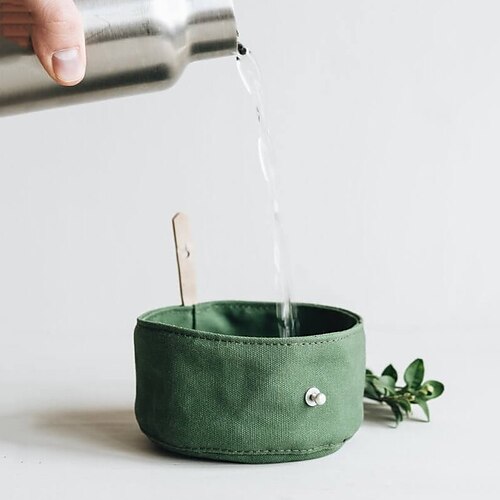 Portable Pet Folding Dog Bowl Canvas Waterproof Bowl Dog Food Bag Feeding Bag
Portable Pet Folding Dog Bowl Canvas Waterproof Bowl Dog Food Bag Feeding Bag