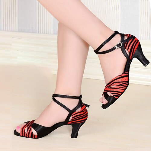 Women's Latin Shoes Dance Shoes Stage Indoor Practice Heel Glitter Stripe Cuban Heel Silver Wine Gold / Satin
Women's Latin Shoes Dance Shoes Stage Indoor Practice Heel Glitter Stripe Cuban Heel Silver Wine Gold / Satin