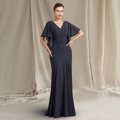 Mermaid / Trumpet Mother of the Bride Dress Simple Plus Size Elegant V Neck Floor Length Chiffon Short Sleeve with Pleats Ruched 2022
Mermaid / Trumpet Mother of the Bride Dress Simple Plus Size Elegant V Neck Floor Length Chiffon Short Sleeve with Pleats Ruched 2022