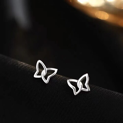 1 Pair Stud Earrings For Women's Wedding Sport Engagement Alloy Classic Fashion
1 Pair Stud Earrings For Women's Wedding Sport Engagement Alloy Classic Fashion