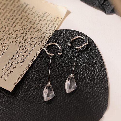 1 Pair Ear Clips For Women's Office Party Evening Daily Alloy Classic Fashion
1 Pair Ear Clips For Women's Office Party Evening Daily Alloy Classic Fashion