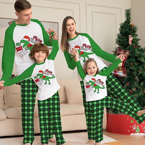 Family Look Christmas Pajamas Plaid Letter Dinosaur Home Green Long Sleeve Daily Matching Outfits
Family Look Christmas Pajamas Plaid Letter Dinosaur Home Green Long Sleeve Daily Matching Outfits