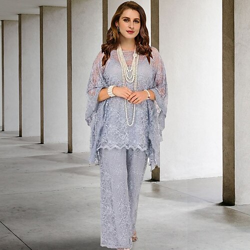 Todelt Flyverdragter Plus Size Curve Mother of the Bride kjoler Elegant Kjole Formel Gulvlang 3/4-ærmer Høj halset Blondelukning med Applikeret broderi 2023
Todelt Flyverdragter Plus Size Curve Mother of the Bride kjoler Elegant Kjole Formel Gulvlang 3/4-ærmer Høj halset Blondelukning med Applikeret broderi 2023