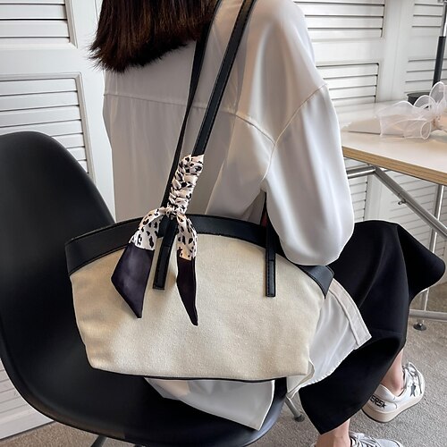 single-shoulder canvas bag female ins new tote personality hit color commuter bag single-shoulder handbag
single-shoulder canvas bag female ins new tote personality hit color commuter bag single-shoulder handbag
