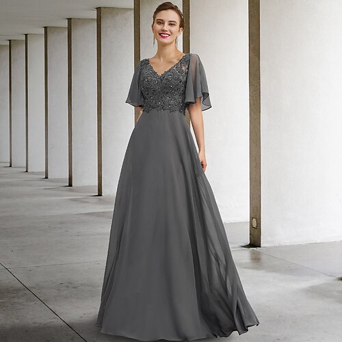 A-linje Kjole til brudens mor Luksuriøs Elegant V-hals Gulvlengde Chiffon Blonder Kortermet med Perlearbeid Appliqué 2023
A-linje Kjole til brudens mor Luksuriøs Elegant V-hals Gulvlengde Chiffon Blonder Kortermet med Perlearbeid Appliqué 2023