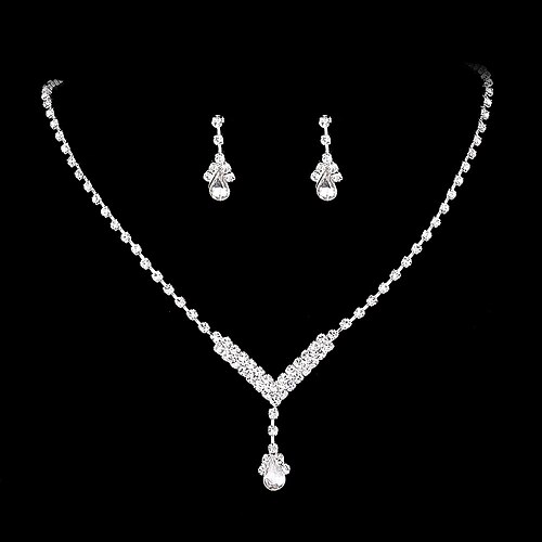 I monili nuziali 2 pezzi Strass 1 collana Orecchini Per donna Personalizzato Moda Artistico Retrò Prezioso Irregolare Parure di gioielli Per Natale Strada Carnevale
I monili nuziali 2 pezzi Strass 1 collana Orecchini Per donna Personalizzato Moda Artistico Retrò Prezioso Irregolare Parure di gioielli Per Natale Strada Carnevale