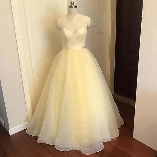 Linea-A Vestiti da sera Brillante e glitterato Vestito Invitati del matrimonio Lungo Senza maniche A V Polyester Scollato sul retro con Lustrini Fessura 2023
Linea-A Vestiti da sera Brillante e glitterato Vestito Invitati del matrimonio Lungo Senza maniche A V Polyester Scollato sul retro con Lustrini Fessura 2023
