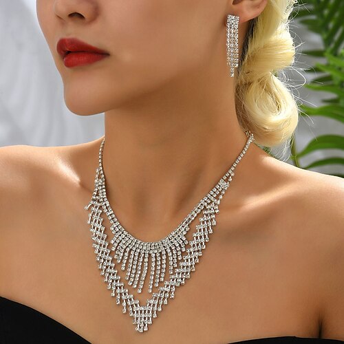 I monili nuziali 1 set Diamanti d'imitazione Lega Orecchini Collane Per donna Moda Elegante Coreano Nappa Principessa Parure di gioielli Per Matrimonio Feste Da sera
I monili nuziali 1 set Diamanti d'imitazione Lega Orecchini Collane Per donna Moda Elegante Coreano Nappa Principessa Parure di gioielli Per Matrimonio Feste Da sera