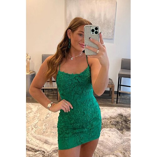 A sirena Abiti da cocktail Sensuale Vestito Rimpatriata di classe Corto / mini Senza maniche Con bretelline Tulle Scollato sul retro con Con applique 2023
A sirena Abiti da cocktail Sensuale Vestito Rimpatriata di classe Corto / mini Senza maniche Con bretelline Tulle Scollato sul retro con Con applique 2023