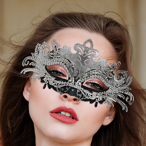 halloween fest bankett high-end iron phoenix hale diamant maske Venezia sceneopptreden rekvisitter
halloween fest bankett high-end iron phoenix hale diamant maske Venezia sceneopptreden rekvisitter