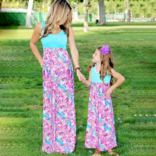 Mor og mig Kjoler Blomstret Afslappet Lilla Uden ærmer Maxi Ferie Matchende outfits
Mor og mig Kjoler Blomstret Afslappet Lilla Uden ærmer Maxi Ferie Matchende outfits
