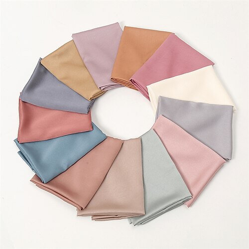 crinkle sateng hijab for muslimske kvinner crepe vanlig sjal rynke solid lang turban islam hodeskjerf ensfarget hodeinnpakning mote
crinkle sateng hijab for muslimske kvinner crepe vanlig sjal rynke solid lang turban islam hodeskjerf ensfarget hodeinnpakning mote