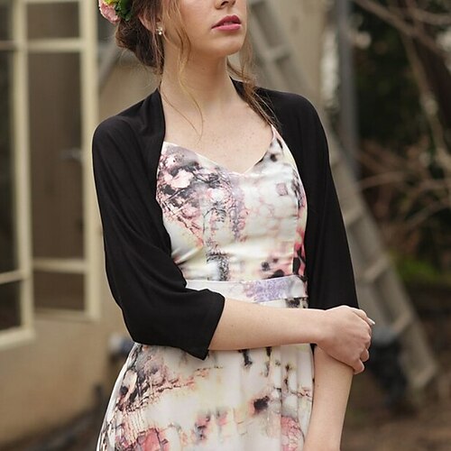 Châles Etoles de Femme Boléro Couleur pleine Elégant Manches 3/4 stretch en mousseline de soie Boléros de Mariage Avec Couleur Pure Pour Soirée Printemps été
Châles Etoles de Femme Boléro Couleur pleine Elégant Manches 3/4 stretch en mousseline de soie Boléros de Mariage Avec Couleur Pure Pour Soirée Printemps été