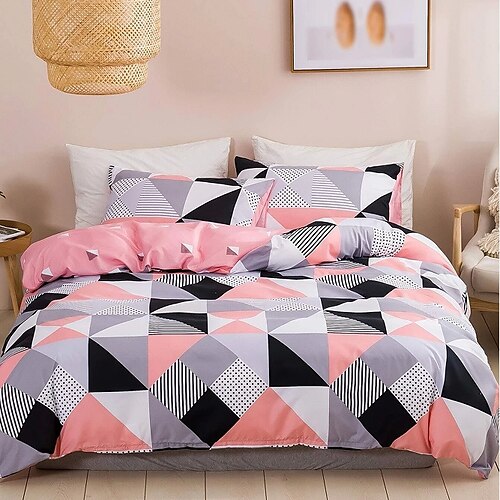 Ensemble de housse de couette taie d'oreiller à carreaux diamant rose imprimé mat 3 pièces
Ensemble de housse de couette taie d'oreiller à carreaux diamant rose imprimé mat 3 pièces