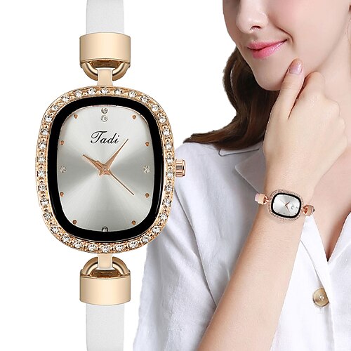 Montres de luxe pour femmes mode rectangle créatif quartz montres-bracelets en cuir dames élégantes montre femme avec bracelet ensemble horloge cadeaux
Montres de luxe pour femmes mode rectangle créatif quartz montres-bracelets en cuir dames élégantes montre femme avec bracelet ensemble horloge cadeaux
