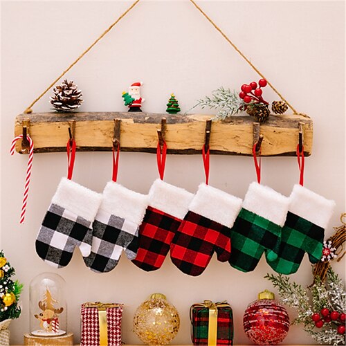 2PCS Christmas Decorations Christmas Gloves Pendants Plaid Small Gloves Knife And Fork Sets Window Decorations
2PCS Christmas Decorations Christmas Gloves Pendants Plaid Small Gloves Knife And Fork Sets Window Decorations
