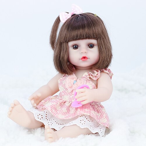38 cm ca. Puppe Wiedergeborene Babypuppe lebensecht Niedlich Ungiftig Kreativ Vinyl mit Kleidung und Accessoires für Geburtstags- und Festgeschenke für Mädchen
38 cm ca. Puppe Wiedergeborene Babypuppe lebensecht Niedlich Ungiftig Kreativ Vinyl mit Kleidung und Accessoires für Geburtstags- und Festgeschenke für Mädchen