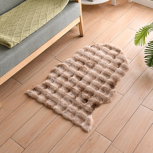 Nueva alfombra de felpa de burbujas, sala de estar irregular, dormitorio, manta junto a la cama, alfombra gruesa simple y moderna para el hogar
Nueva alfombra de felpa de burbujas, sala de estar irregular, dormitorio, manta junto a la cama, alfombra gruesa simple y moderna para el hogar