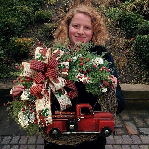 couronne de Noël de camion rouge pour porte d'entrée, guirlande de Noël en bois, décoration suspendue de couronne de Noël vintage, guirlande d'automne intérieure et extérieure avec branche de pin de baies
couronne de Noël de camion rouge pour porte d'entrée, guirlande de Noël en bois, décoration suspendue de couronne de Noël vintage, guirlande d'automne intérieure et extérieure avec branche de pin de baies