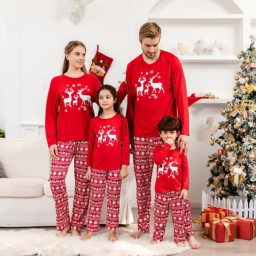 Family Christmas Pajamas Graphic Home Print Red Long Sleeve Mommy And Me Outfits Active Matching Outfits
Family Christmas Pajamas Graphic Home Print Red Long Sleeve Mommy And Me Outfits Active Matching Outfits