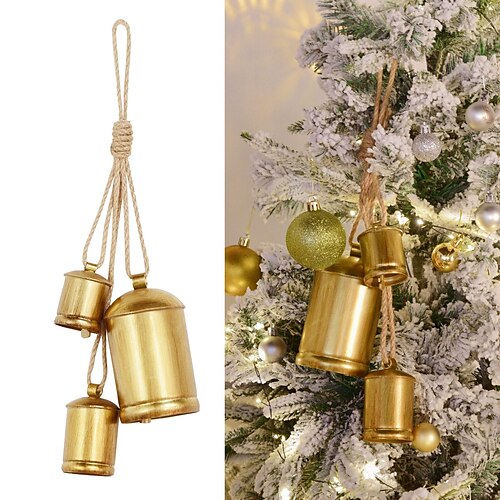 Cloches de Noël, cloches dorées Vuskly, cloches vintage en métal avec corde de suspension en jute, cloches de Noël pour la décoration, parfaites pour les portes, fenêtres, salons, arbres de Noël, couronnes, jardins.
Cloches de Noël, cloches dorées Vuskly, cloches vintage en métal avec corde de suspension en jute, cloches de Noël pour la décoration, parfaites pour les portes, fenêtres, salons, arbres de Noël, couronnes, jardins.