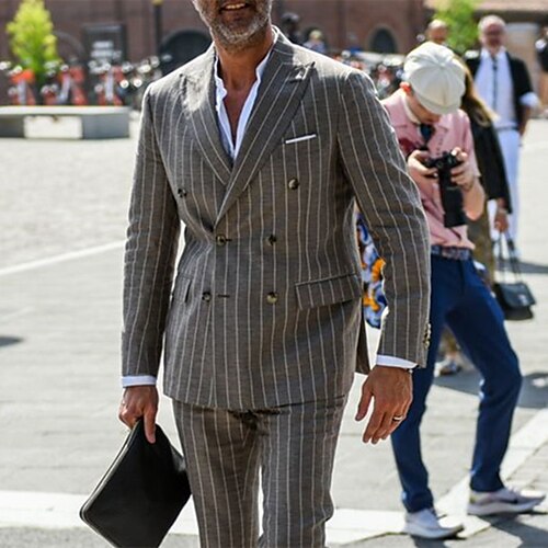 Grau Herren Hochzeit Anzüge Suits Gestreift 2-teiliges Set Täglich Übergrössen Zweireihig 6 Knöpfe 2023
Grau Herren Hochzeit Anzüge Suits Gestreift 2-teiliges Set Täglich Übergrössen Zweireihig 6 Knöpfe 2023