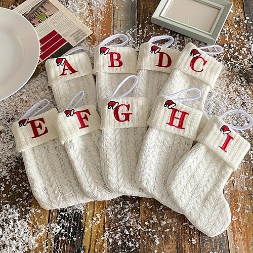 Meia de natal com 26 letras, mini meias de natal bordadas iniciais com cordão branco super macio de pelúcia decorações de natal
Meia de natal com 26 letras, mini meias de natal bordadas iniciais com cordão branco super macio de pelúcia decorações de natal