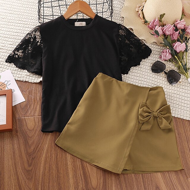 Kids Girls' T-shirt Skirt Clothing Set 2 Pieces Short Sleeve Black Solid Color Ruched Lace Active Fashion 4-12 Years
Kids Girls' T-shirt Skirt Clothing Set 2 Pieces Short Sleeve Black Solid Color Ruched Lace Active Fashion 4-12 Years