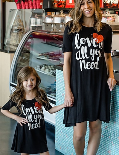 hesapli Family Matching Outfits-Annem ve ben Elbise Grafik Desen Siyah Diz-boyu Kısa Kollu Eşleşen kıyafetler / Yaz