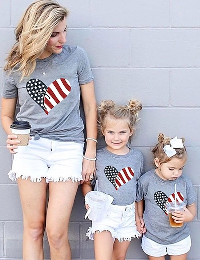 hesapli Family Matching Outfits-Aile bak Amerikan Bağımsızlık Günü Pamuklu T gömlek Üstler Günlük Kalp Bayrak Desen Beyaz Siyah Gri Kısa Kollu Temel Eşleşen kıyafetler / Yaz