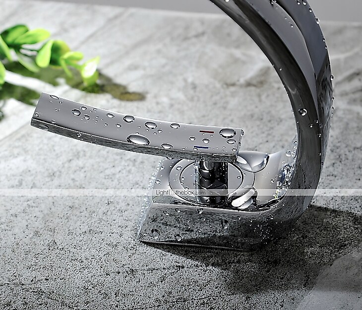 Rubinetto miscelatore lavabo bagno in ottone, rubinetti lavabo monoforo monocomando argentato rubinetto bagno finitura cromata con acqua calda e fredda del 2025 a $113.99 –P3
