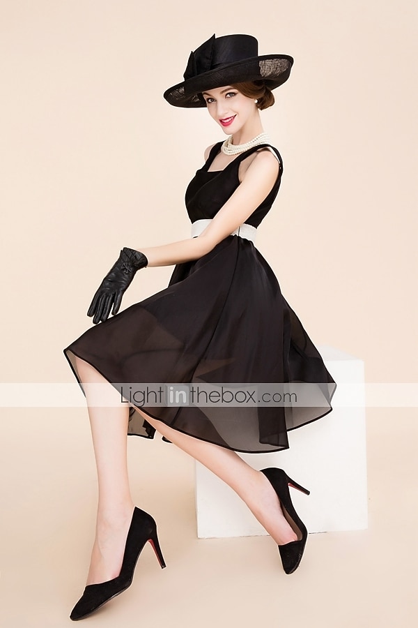 Fascinatorer Hattar Sinamay Bowler  Klok Hatt Bröllop Avslappnad Hästkapplöpning Damens Dag Melbourne Cup Vintage Elegant Med Slips Huvudbonad Huvudbeklädnad klä dig för att imponera Racedag Klänning 2026 - $104.99 –P1