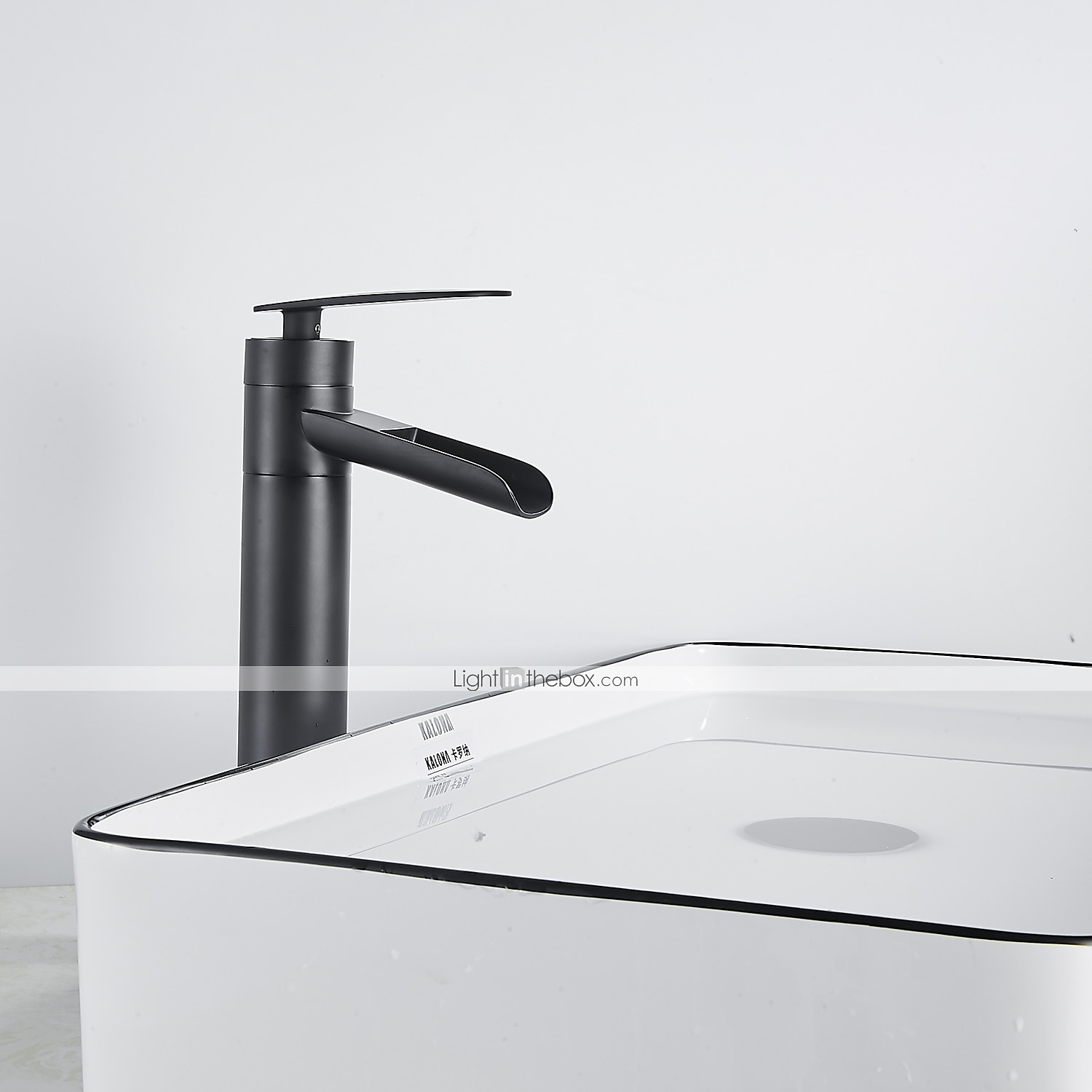 mitigeur de lavabo de salle de bain cascade haut, robinets de lavabo à une poignée en laiton antique avec tuyau froid et chaud de 2025 ? $113.99 –P11